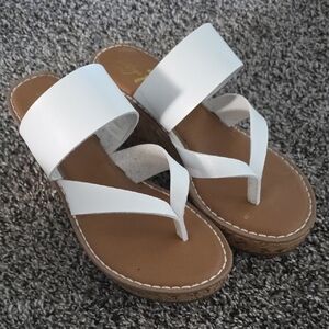BRAND NEW Elegant White Leather Vintage 7 Eight Sandals for Women Size 9